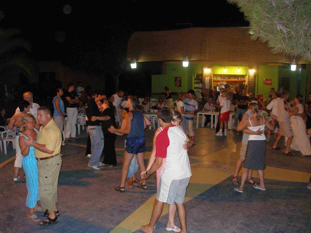 וילאפיאנה Residence Torre Saracena מראה חיצוני תמונה