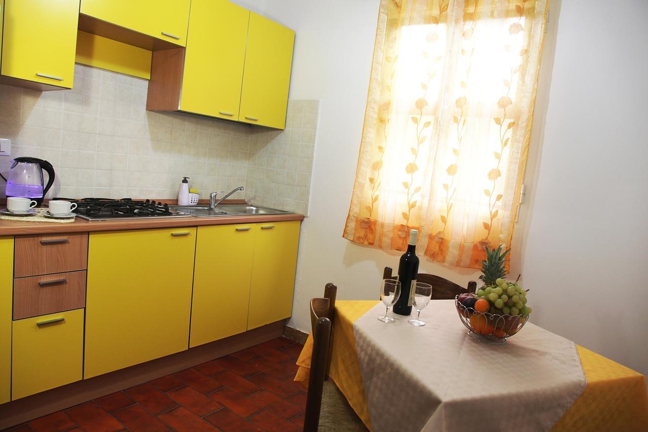 וילאפיאנה Residence Torre Saracena מראה חיצוני תמונה